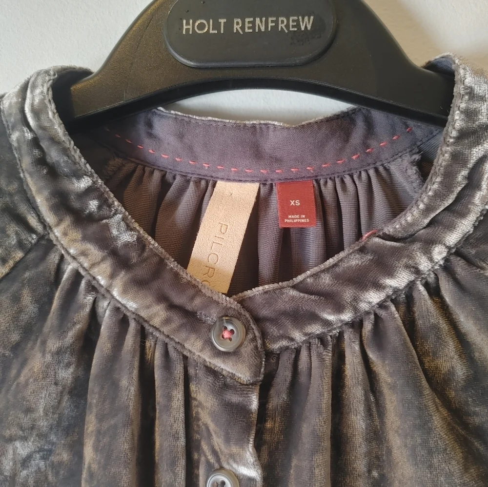 Pilcro Velvet Blouse Size XS - Picture 7 of 12